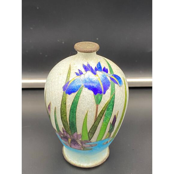 Japanese Ginbari Cloisonne Vase, likely from the Meiji Period (1868-1912) o - Picture 1 of 6